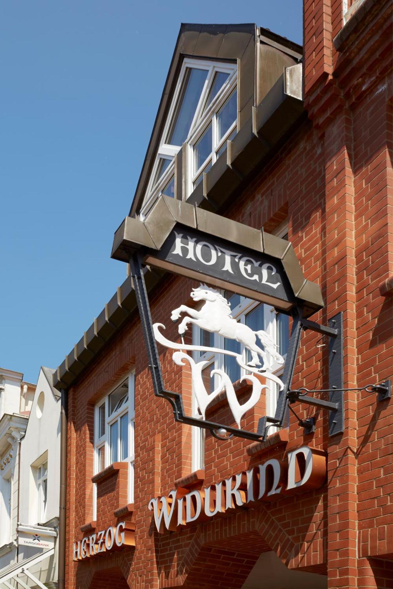H+ Hotel Stade Herzog Widukind Exterior photo