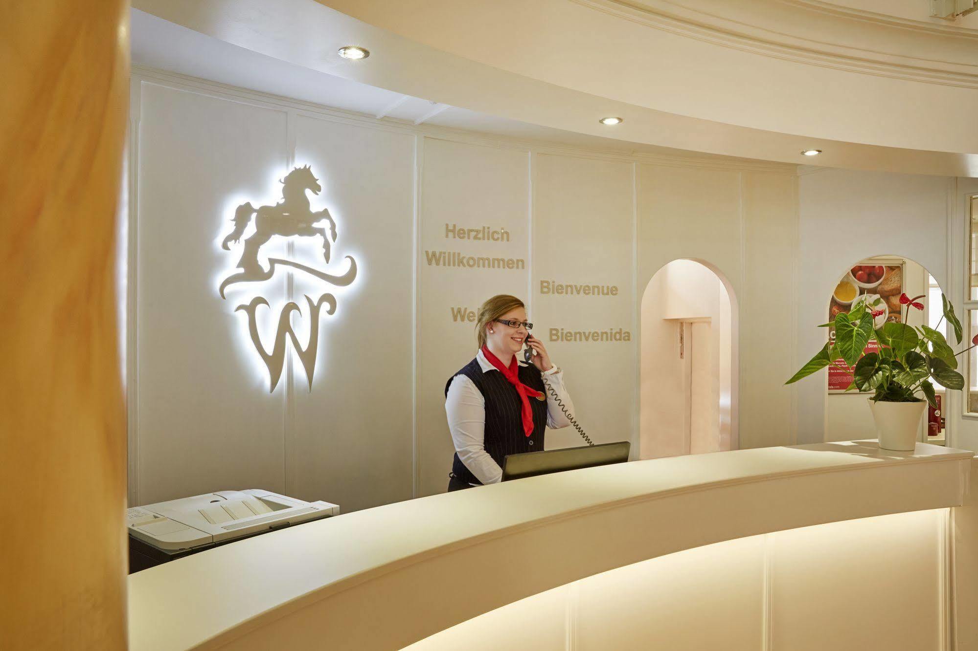 H+ Hotel Stade Herzog Widukind Exterior photo