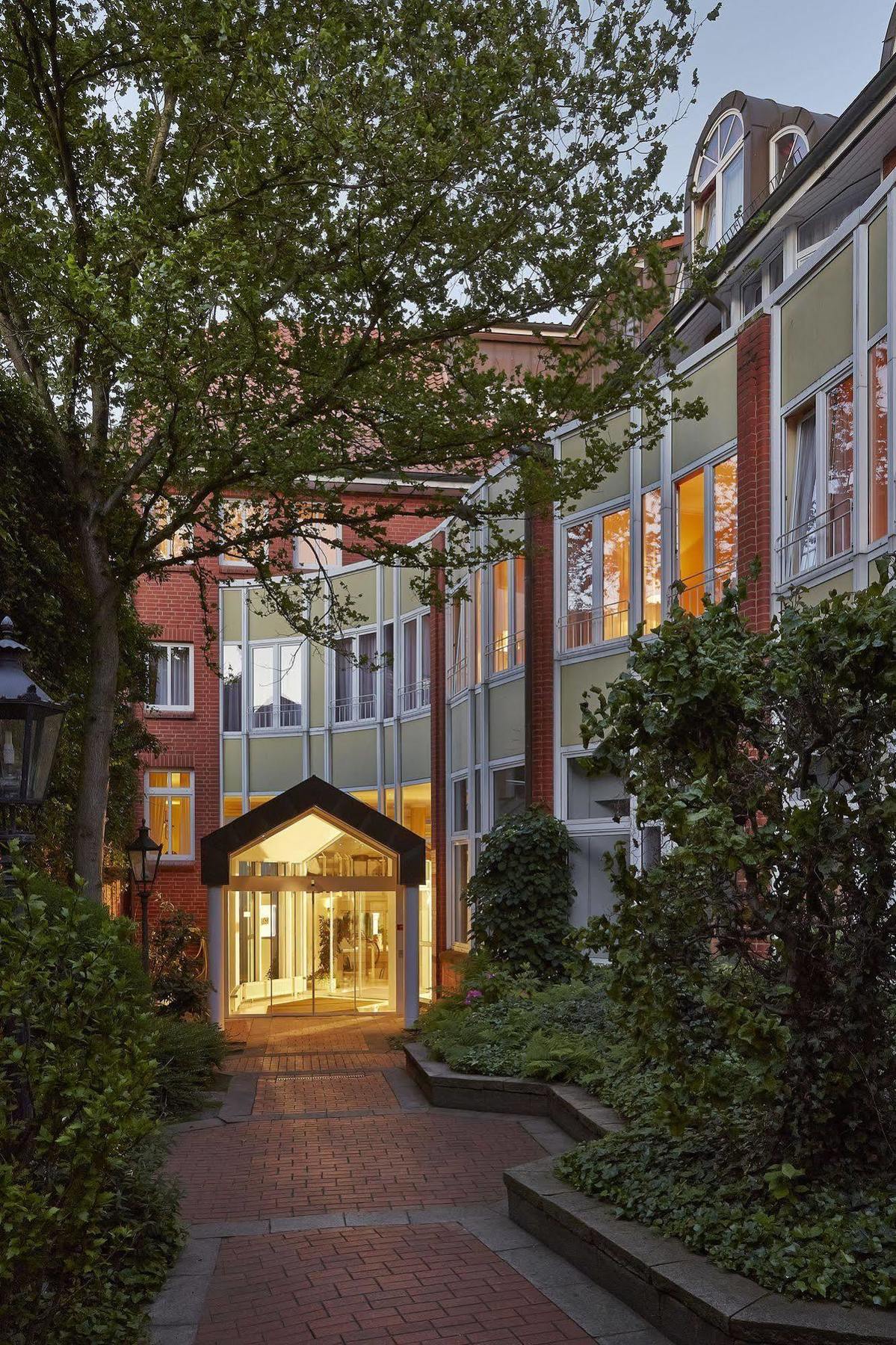 H+ Hotel Stade Herzog Widukind Exterior photo